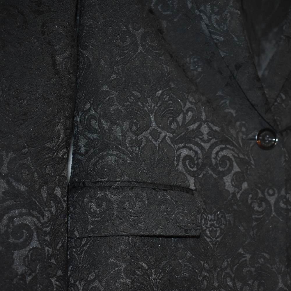 Donating 8/15 Express Blazer Black Size 2 - Picture 3 of 5